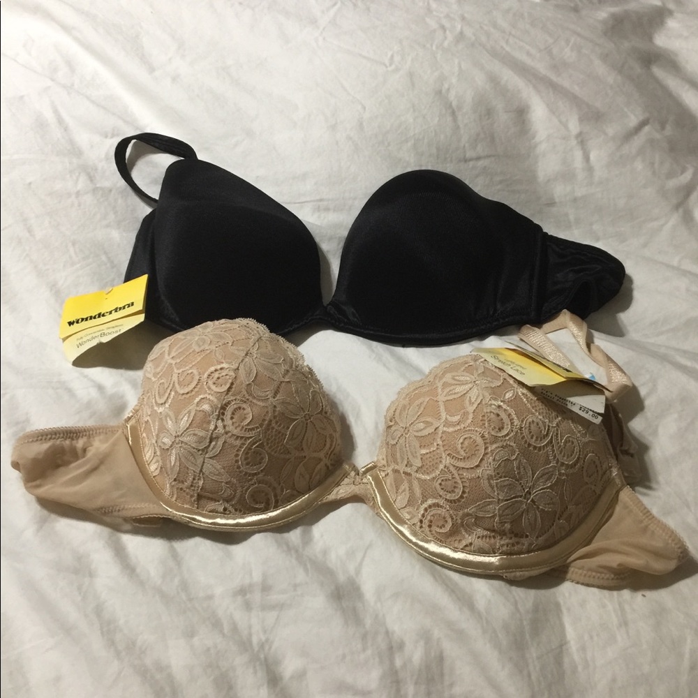 Wonder Bras - Picture 3 of 5
